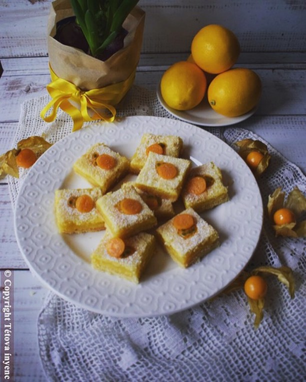 Amerikai citromszelet #lemonbar #meyerlemon #lemon #tetovainyenc #mutimiteszel #mutimitsütsz #foodblogger #foodphotography #foodporn #foodie #foodinsta #hungarianblogger #dessert #dessertporn #mik_gasztro