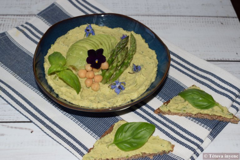 Hummusz spárgával, avokádóval, bazsalikommal - Tétova ínyenc